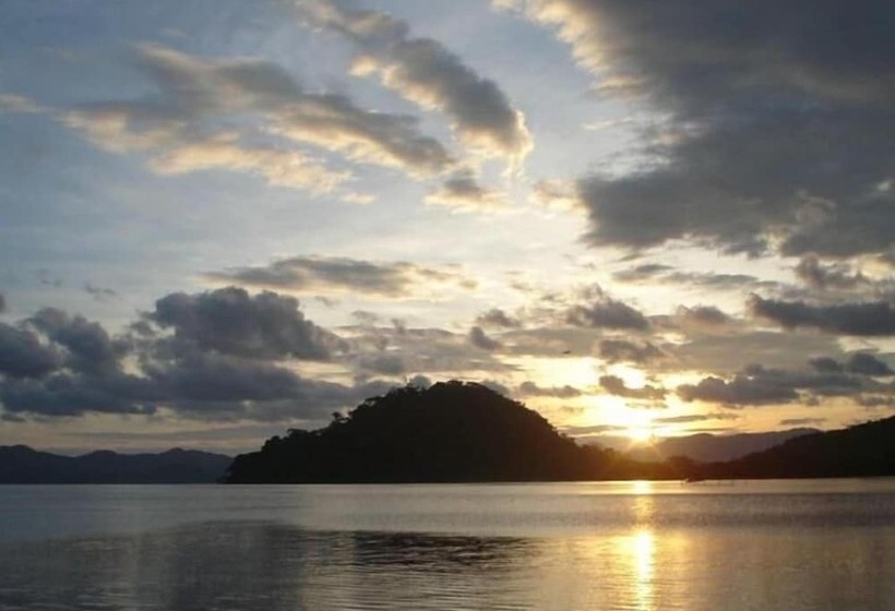 Отель La Cabaña Del Lago