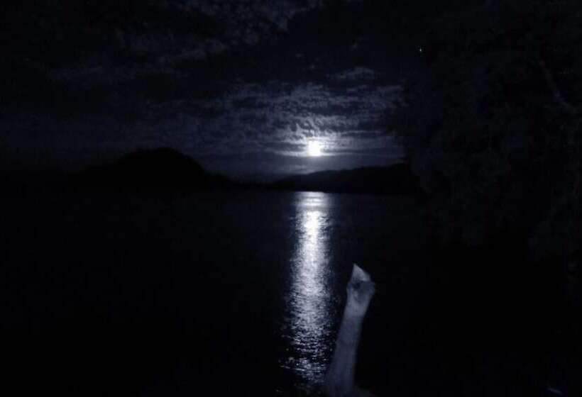 Отель La Cabaña Del Lago