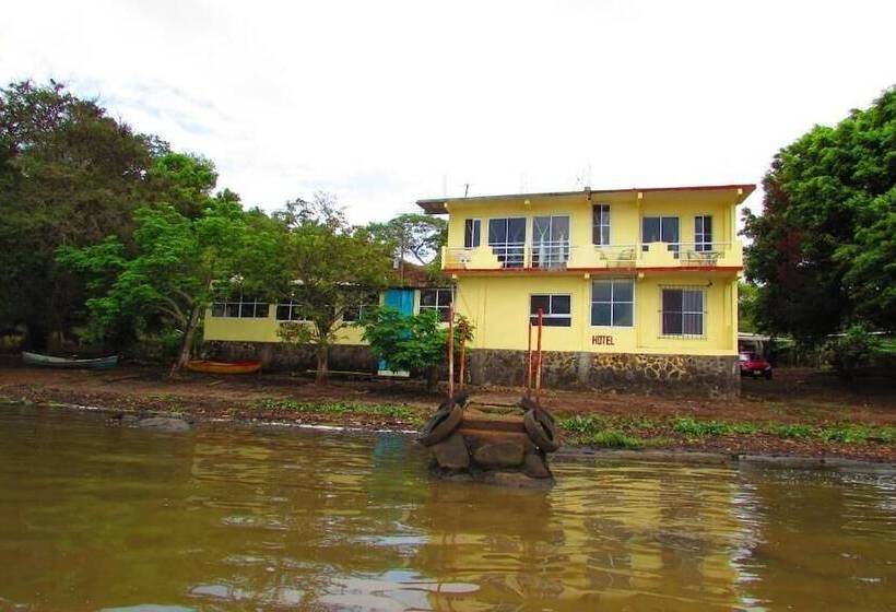 Отель La Cabaña Del Lago