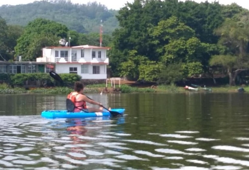 Отель La Cabaña Del Lago