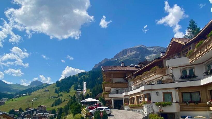 Dolomites Base Camp Hotel Olympia