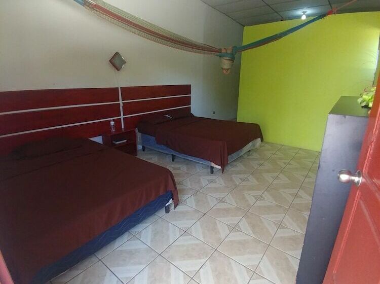 فندق Rancho Mama Juany