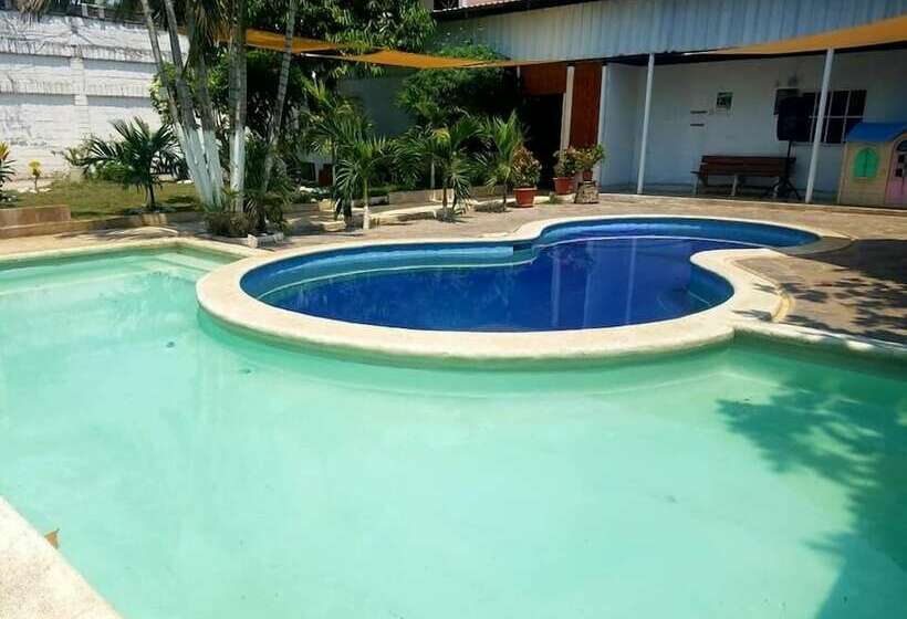 فندق Rancho Mama Juany