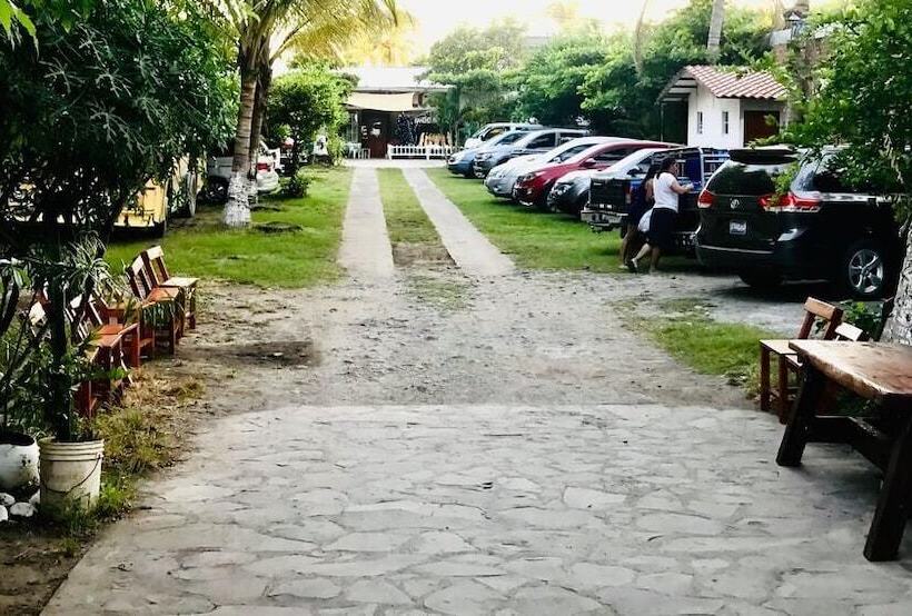 فندق Rancho Mama Juany