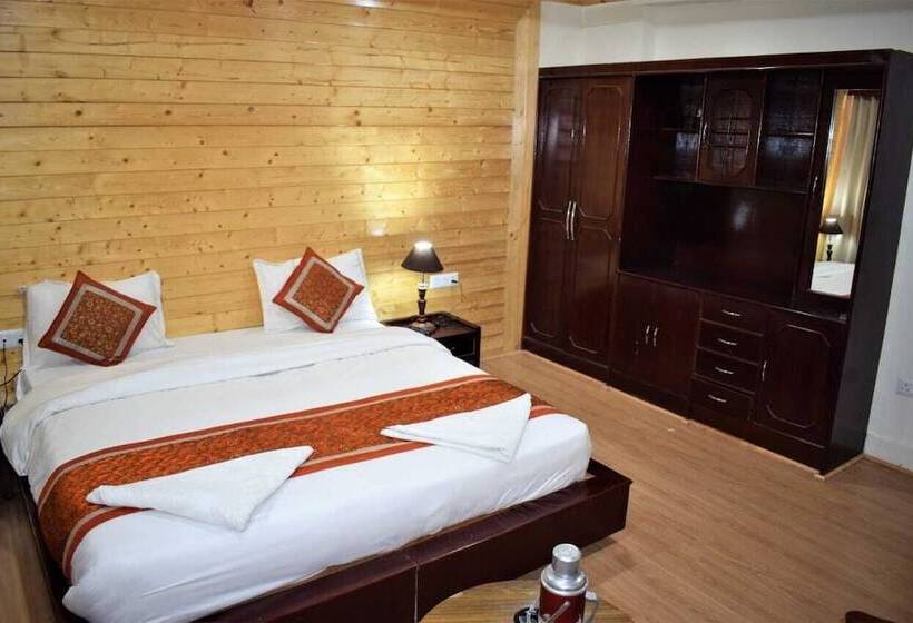 בית מלון כפרי The Grand Yasmin Leh