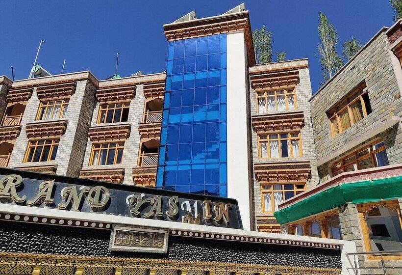 בית מלון כפרי The Grand Yasmin Leh