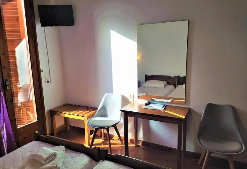 בית מלון כפרי To Diporto