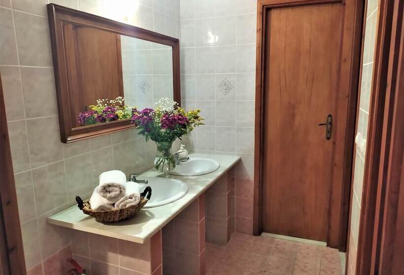 בית מלון כפרי To Diporto