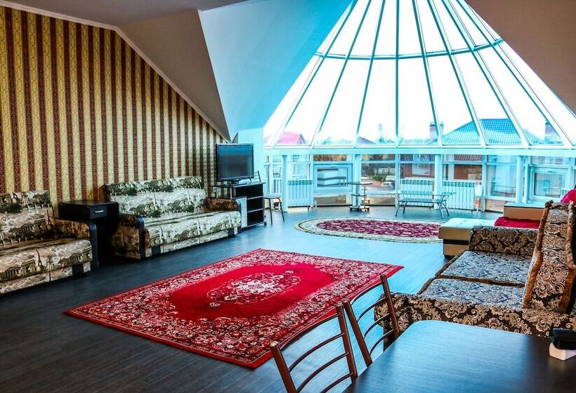 هتل Tsimlyansky Dvor