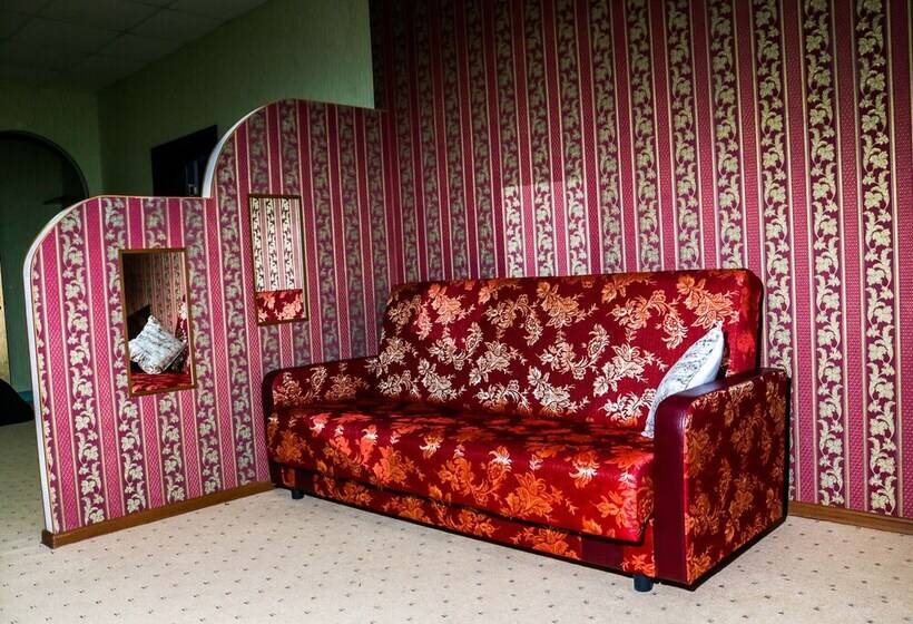 هتل Tsimlyansky Dvor