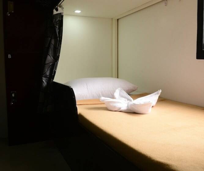 Island Hostel Boracay   Adults Only