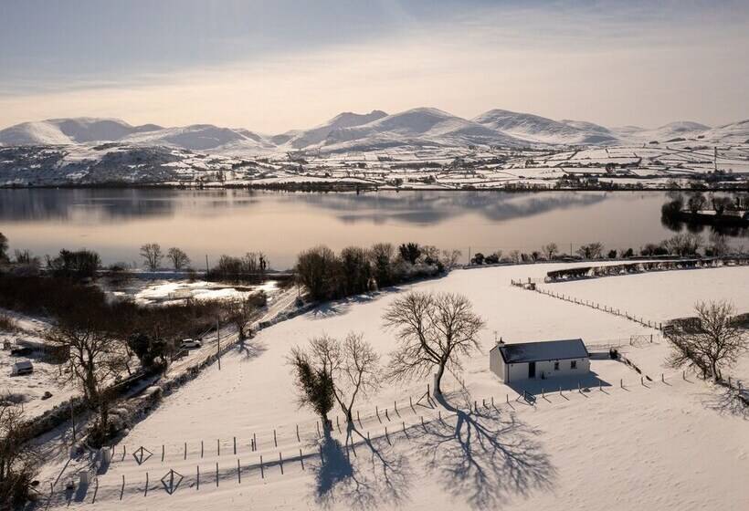 Lough Island Reavy Cottage