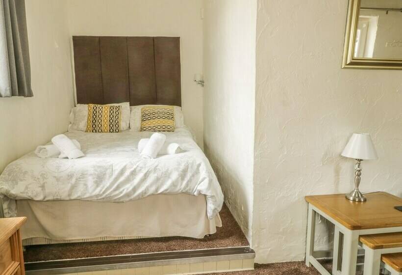 Mews Studio Cottage 7