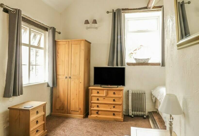 Mews Studio Cottage 7