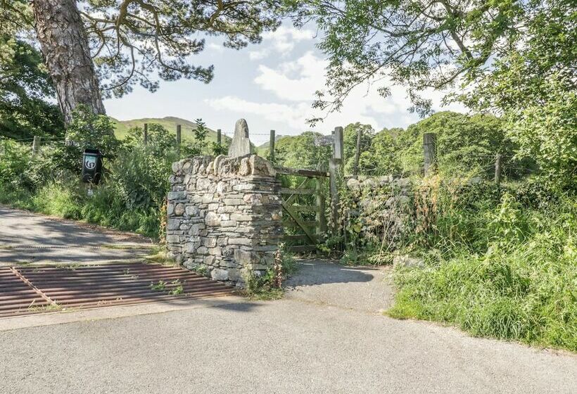 Mews Studio Cottage 7