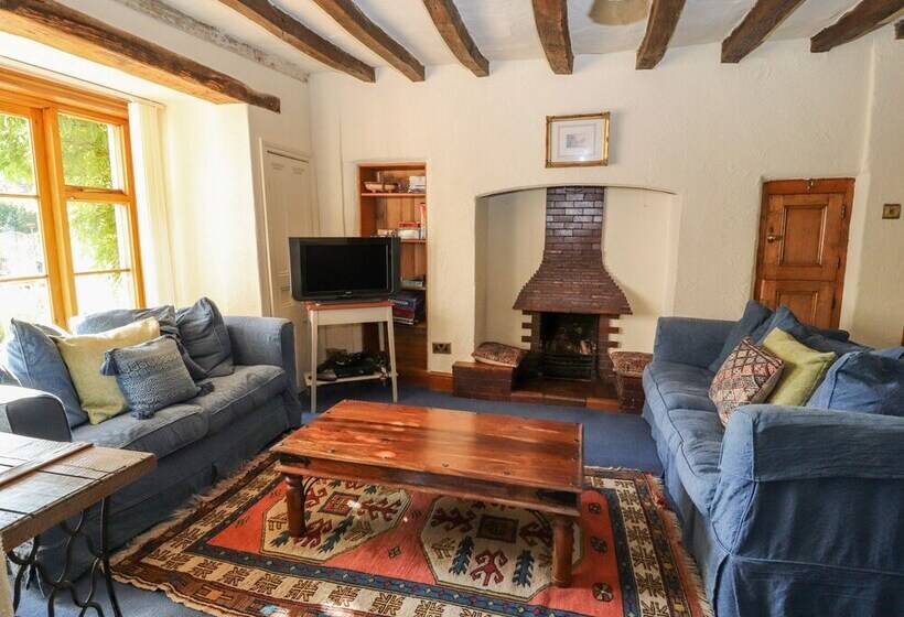 Mickle Trafford Manor