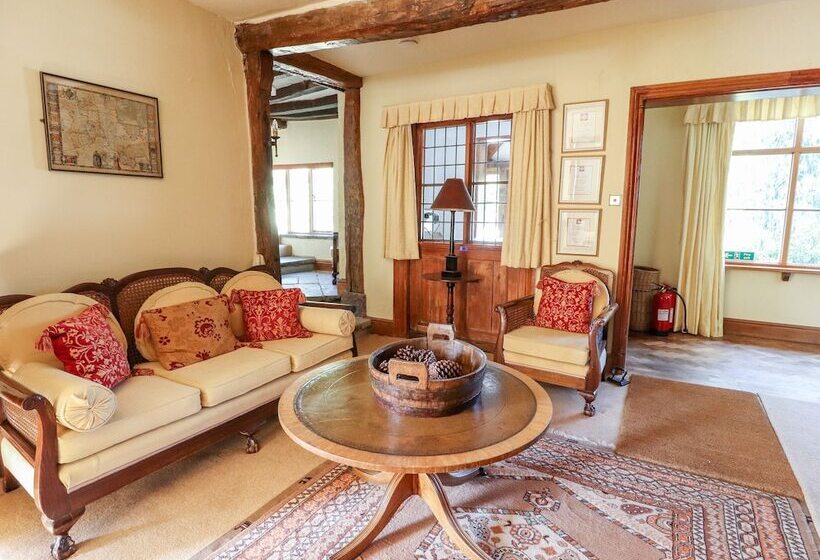 Mickle Trafford Manor