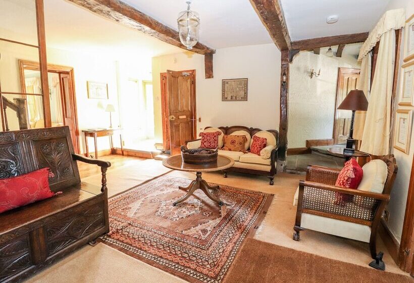 Mickle Trafford Manor