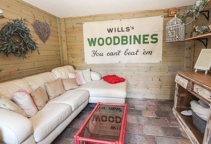 Mickle Trafford Manor