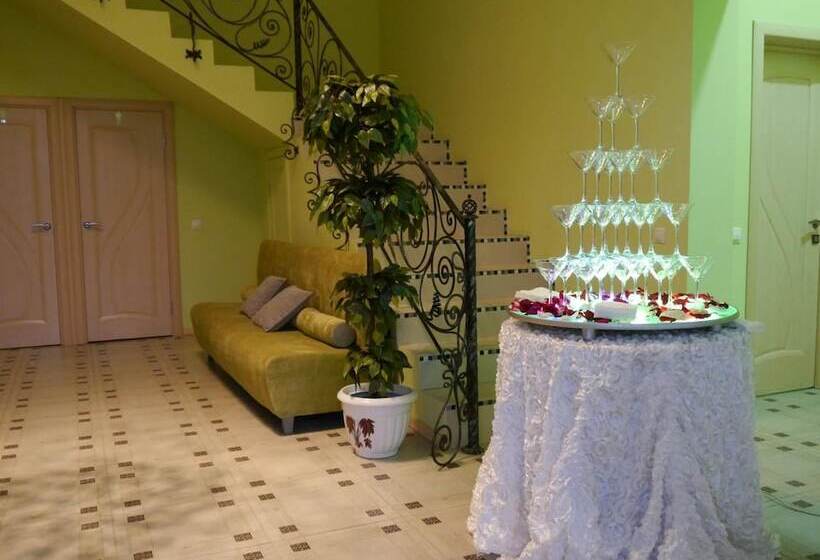 Mini Hotel Kompleks Parus