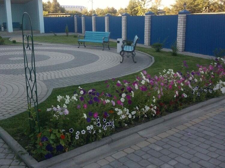 Mini Hotel Kompleks Parus