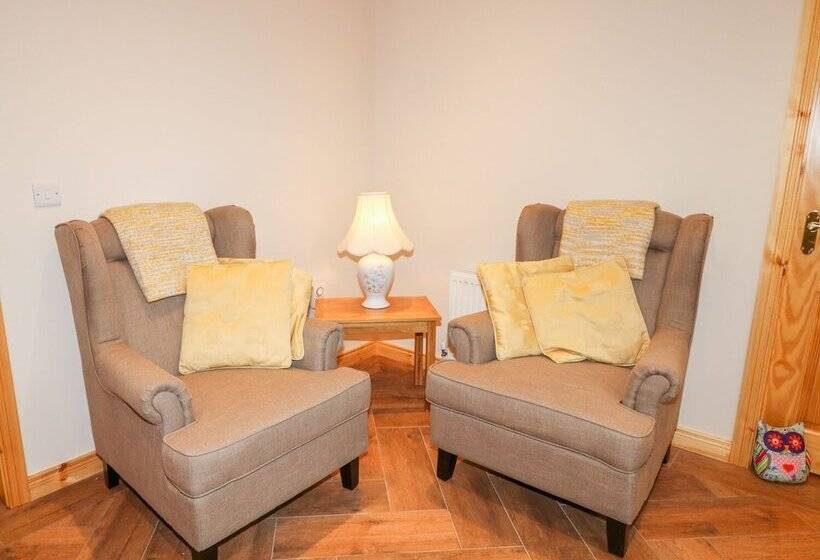 Minnie S Cottage, Killeavy