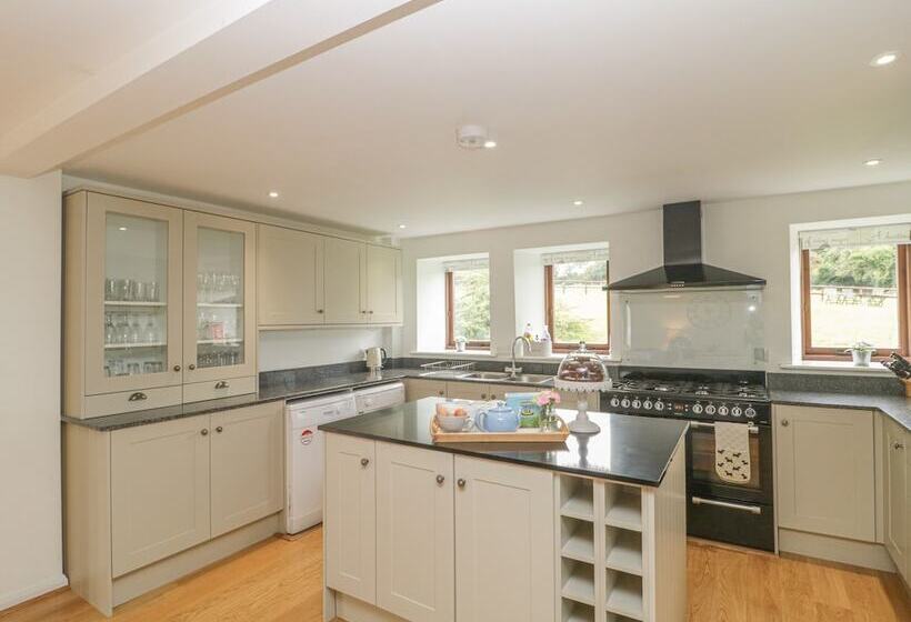 Newfield Farm Cottages