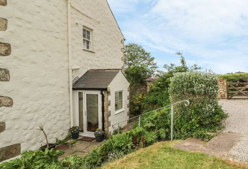 Old Chapel Cottage