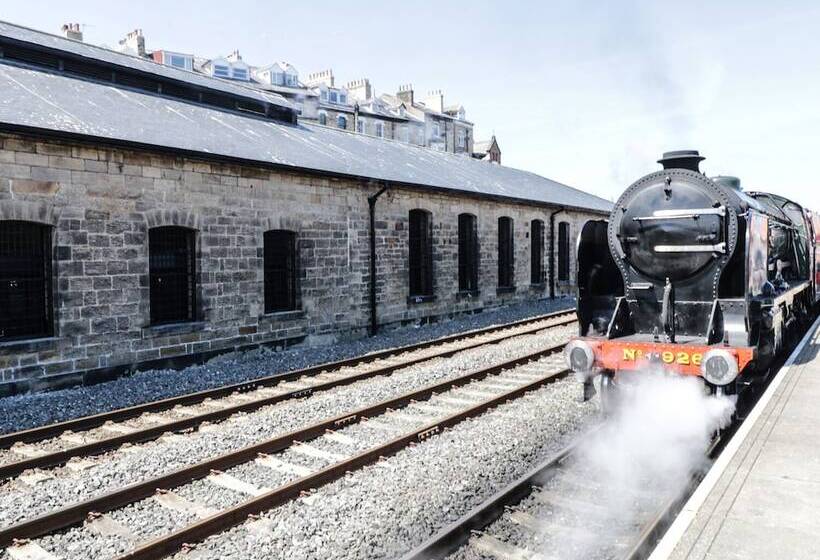 Olton Hall @ Engine Shed