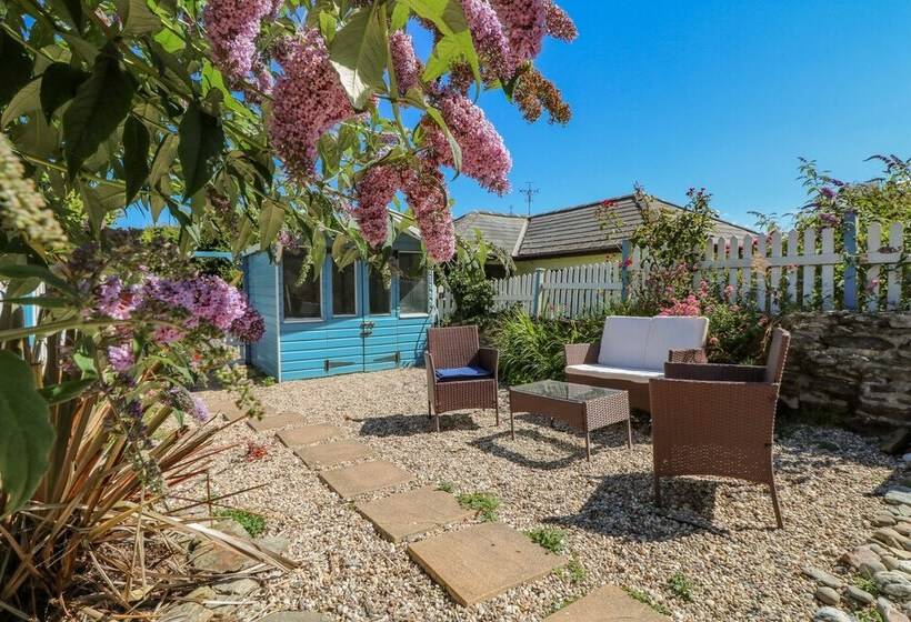 Pebble Cottage