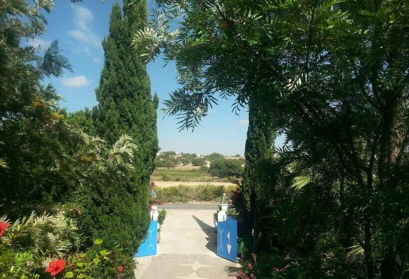 پانسیون Dar Kenavo