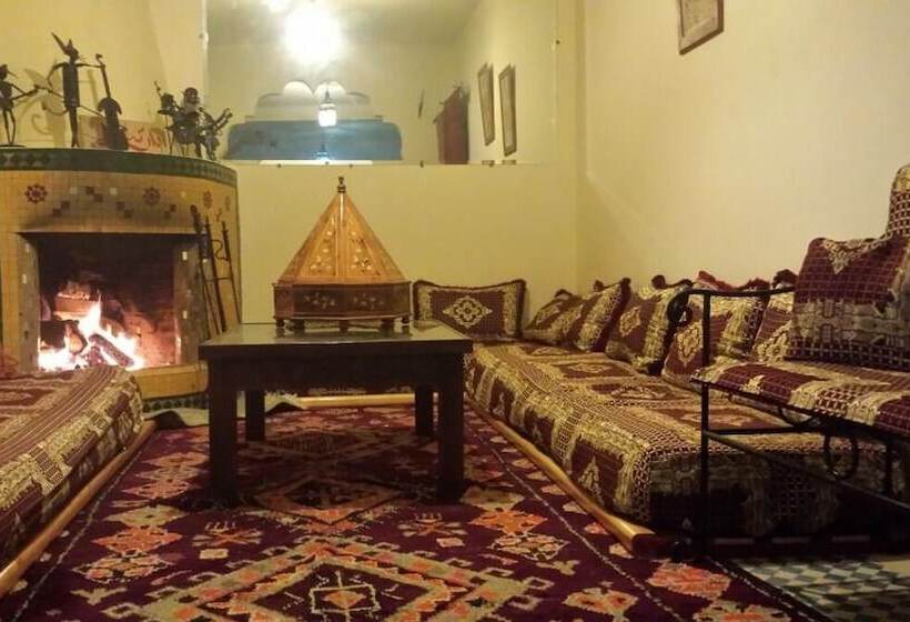 پانسیون Dar Kenavo