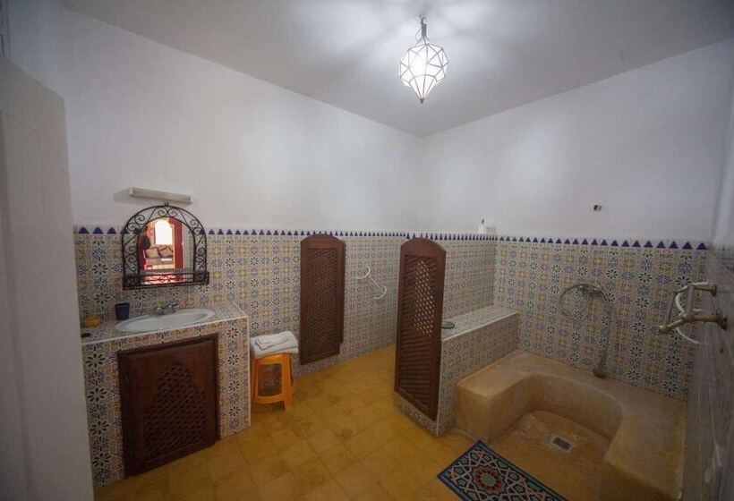 پانسیون Dar Kenavo