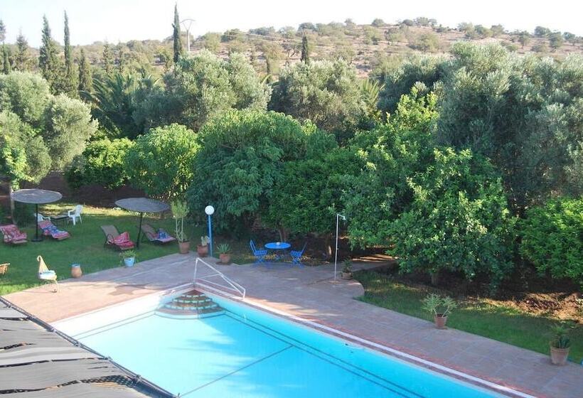 پانسیون Dar Kenavo