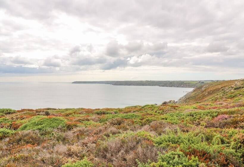 Poldowrian Farmhouse