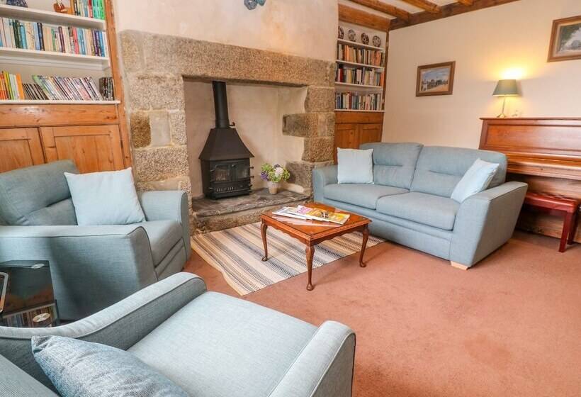 Poldowrian Farmhouse