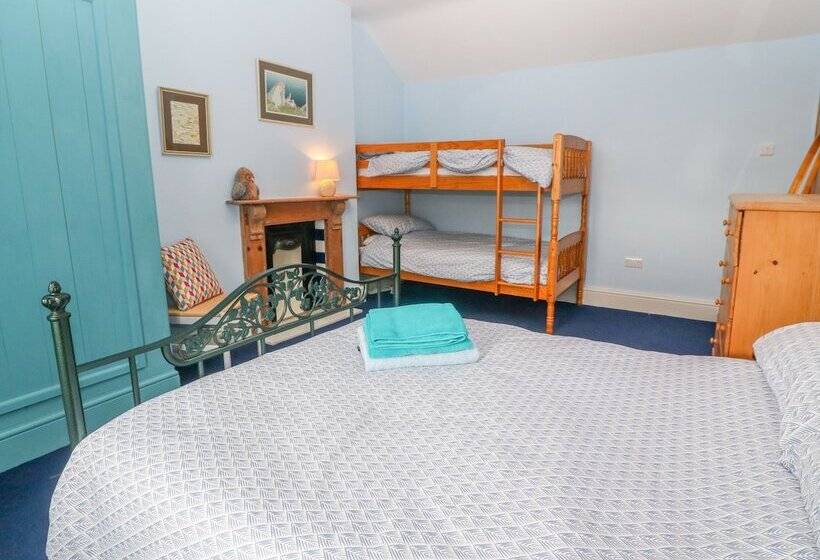 Poldowrian Farmhouse