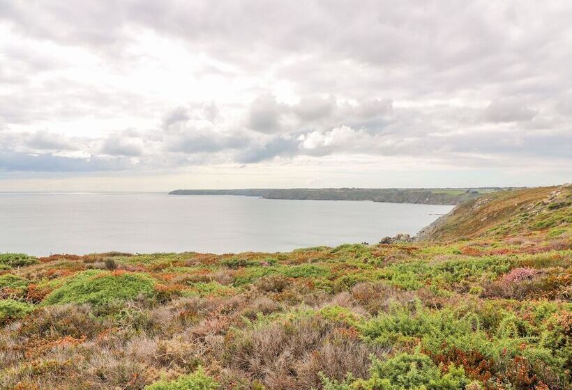 Poldowrian Farmhouse