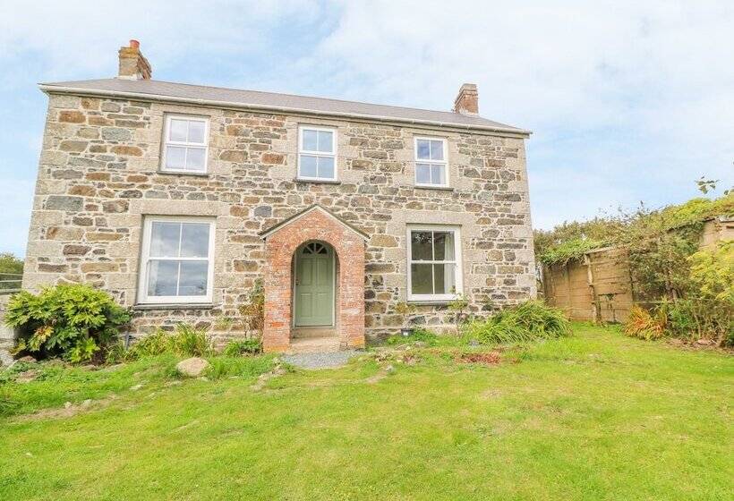 Poldowrian Farmhouse