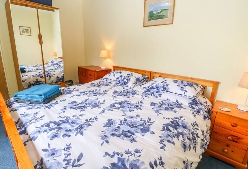 Poldowrian Farmhouse