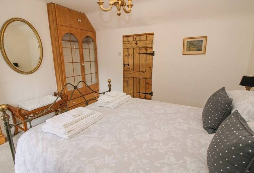 Queens Cottage