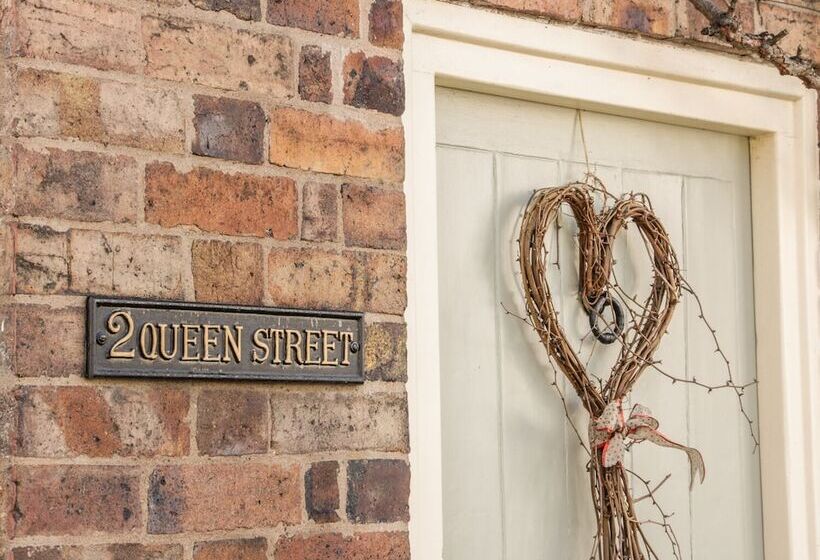 Queens Cottage