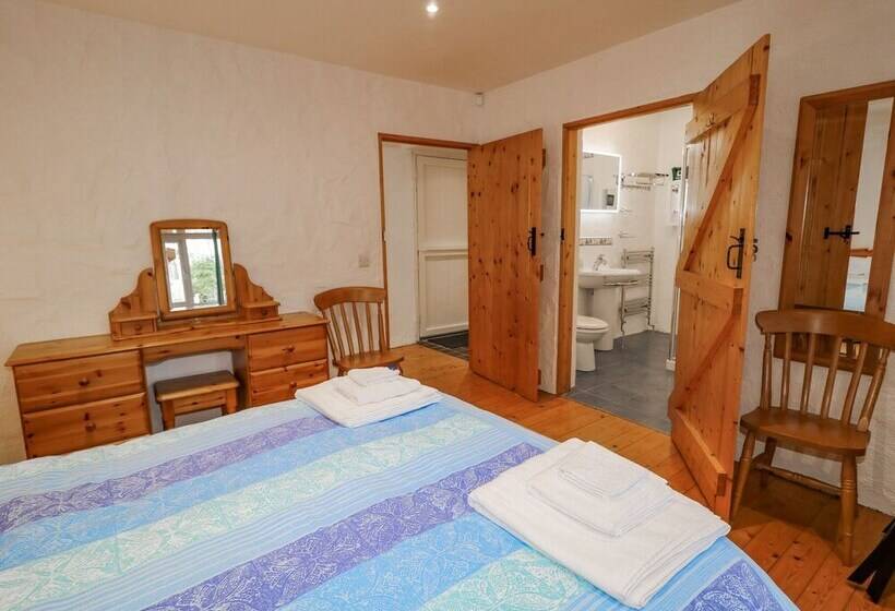 Quiet Waters Cottage