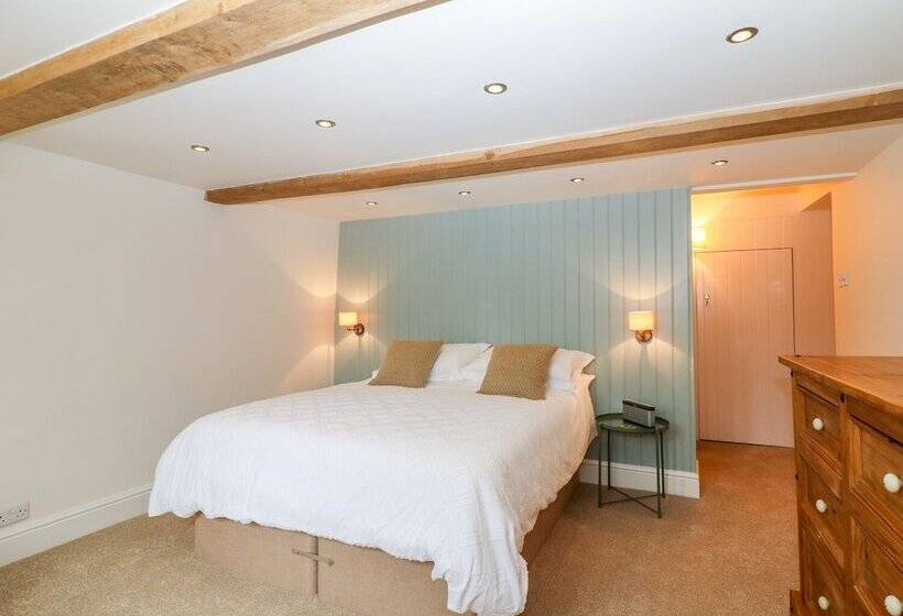 River Cottage Hayfield