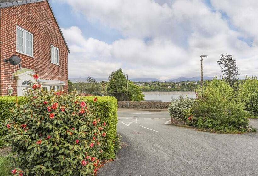 Sea View Cottage
