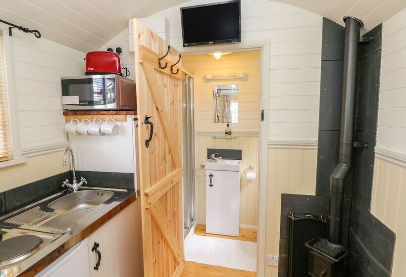 Shepherds Hut   The Crook