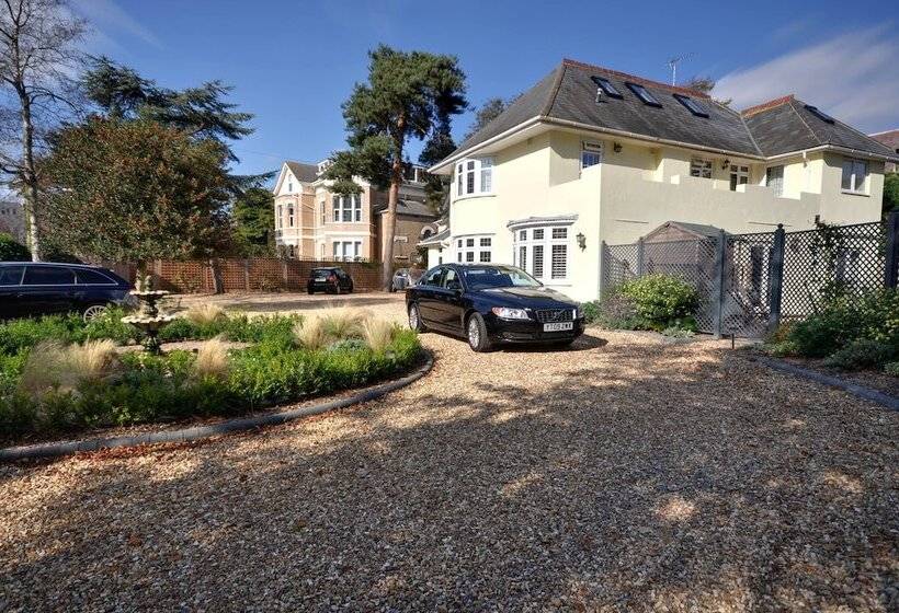 Somerville Coach House 1