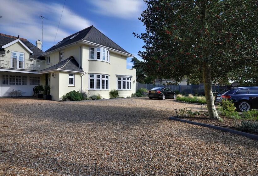 Somerville Coach House 1