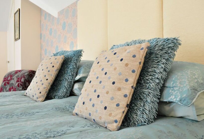 Somerville Coach House 1