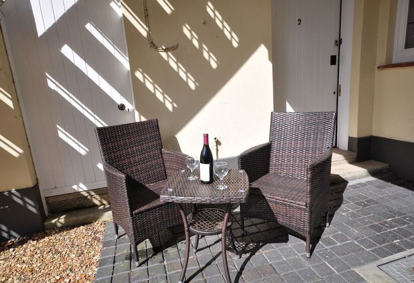 Somerville Coach House 2